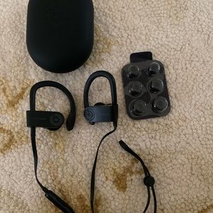Beats by Dre Powerbeats, like new condition!